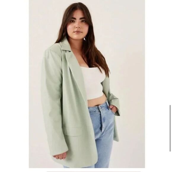 For Love and Lemons: Talia Boyfriend Blazer in Green - Picture 5 of 6